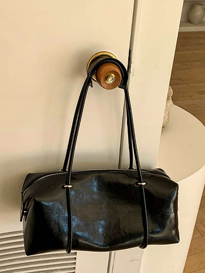 Minimalistic Black Large Capacity Bucket Bag