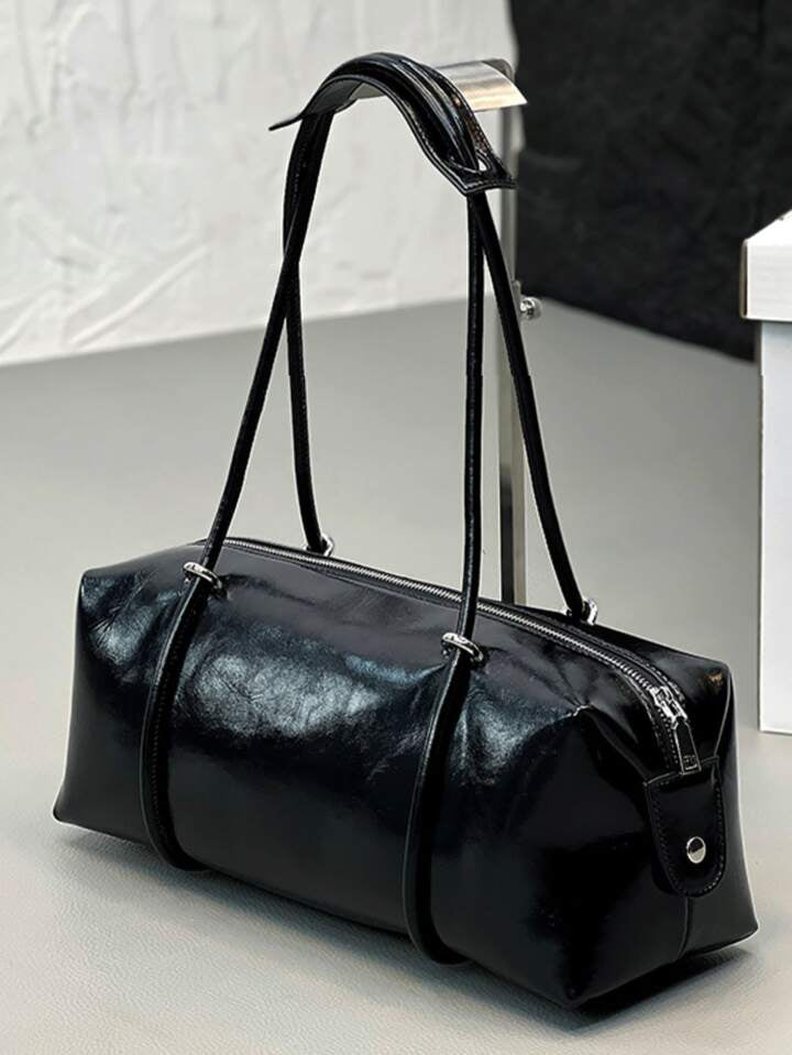 Minimalistic Black Large Capacity Bucket Bag